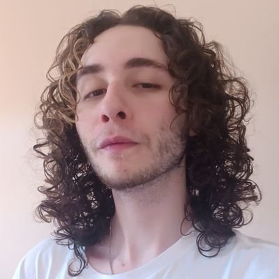 CWB - PR
24yo - Enfemeiro
Faço uns desenhos legais também
Às vezes uns memes absurdos