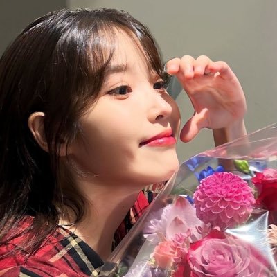 ur local IU #아이유 & #2PM trash. #UAENA. fan account. ♡ s/h, xxiii. — myday, carat! 🍋💎 @jieuknees