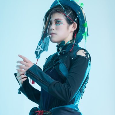 actor_1108's profile picture. 俳優歴8年目/青森県八戸市出身/扉座幻の24期生＆26期生 /朗読劇｢過ぎ去った今生｣肇役/男装、男役を極めたい/めどつ(♂︎)さんの依代/#八戸の河童/創作人 #めどつ 🥒「愚生と遊んでくれる？」/ #めどつ創作資料/ 創作人 #アグネル🫟/創作人 ？？🧬（近々登場予定）/「自身の創作人と生き、その命を継ぐ者」