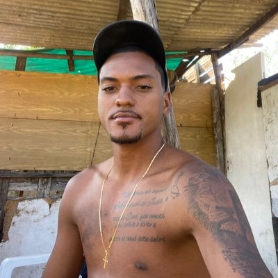 Aquele que habita no esconderijo do Altíssimo, à sombra do Onipotente descansará. Direi do Senhor: Ele é o meu Deus, o meu refúgio, a minha fortaleza