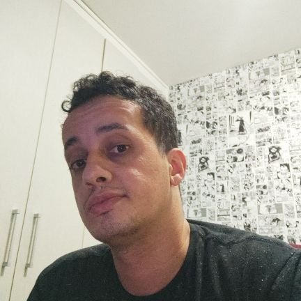 imaginem palavras doces e dão um quentinho no seu coração... é oq estaria escrito aqui se eu estivesse vivo.