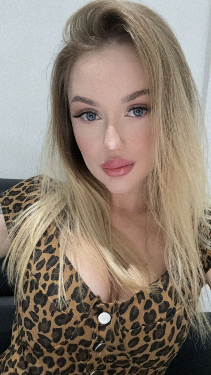 42g6PFQ4m1qJF8's profile picture. 