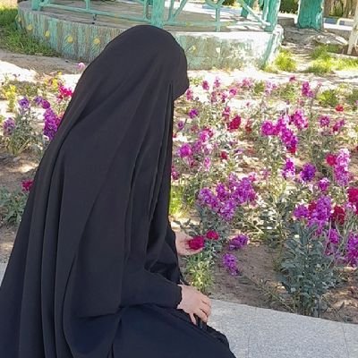 تُعِزُّ مَنْ تَشَاءُ وَتُذِلُّ مَنْ تَشَاءُ ..
حسابدار فعالرسانه💻 خبرنگار🎤 از دیار پاریس کوچولو