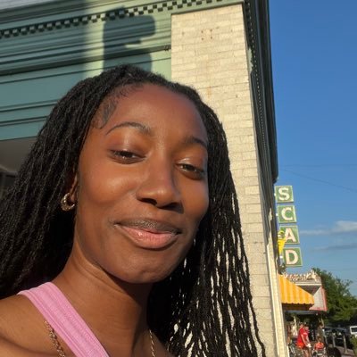 Salt wata gal running around in snow | she/her | Subscribe to my youtube channel @gullahbeauty