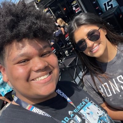 🏁18 years old NASCAR fan🏎️💨 | Artist+Photographer | Cup: BW23, RH35, TR45, DH11, AB48 | Xfinity: SM1, JA7 | Truck: RC71 + CH11 | Indy: Malukas + Newgarden🏁