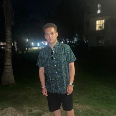 TheHutch9's profile picture. Yid.