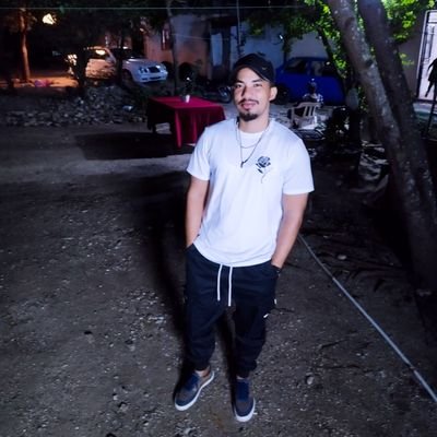 Hola, mi nombre es Luis Enrique Rodriguez,
Características:
Programador de aplicaciones de escritorio
Desarrollador de: JAVA SE y manejador SQL SERVER