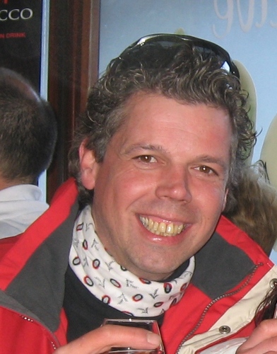 Skieje, Tennis, Verbouwen, Gezelligheid met un goodgesprek op dun tied, Techniek & Commercie.