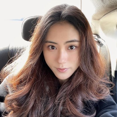 A girl from Taiwan lives in Florida. Likes: Traveling, photography, sports, understanding the cultures of various countries, owning a beauty salon, No Porn.