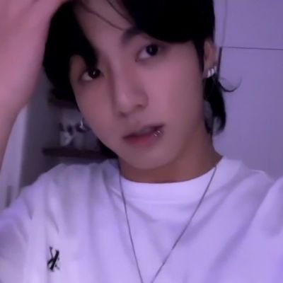 jikooklesbi's profile picture. 22 ▪︎ she/they ▪︎ lesbian ▪︎ port-eng ▪︎  my circle substitution