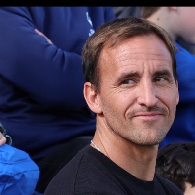 papitocruzado's profile picture. me cruza una franja azul el pecho