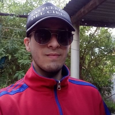 Ad victoriam patria e.
Liberal, Republicano, khan muay thai
Ferviente defensor de la menta granizada