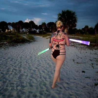 Gamer, artiest, streamer, traveler jeep converter 💕I do daily life on snapchat + onlyfans Fan page sub to me😜Twitch streamer. IG gamerchick4ever💕 follow me