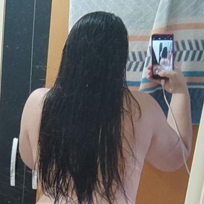 +40 anos. Só me chama na DM se for pra mandar a mamãe peidar na piroca