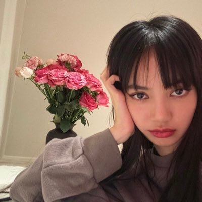lisas4eyes's profile picture. blackpink fangirl