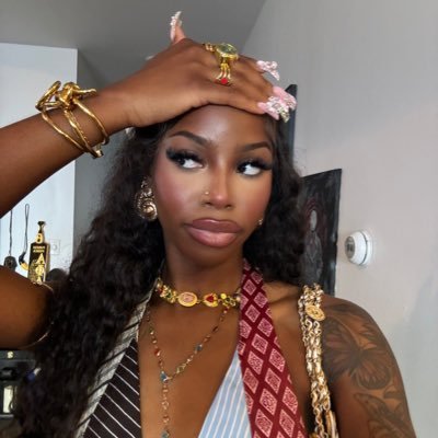 Just here to vibe🧚🏾 •IG: 188k •TikTok: 645k •YouTube: 16.9k