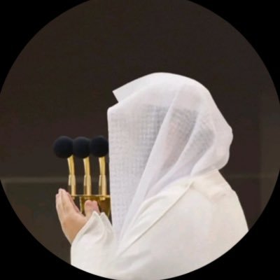 نعرض هُنا تصاميم وتلاوات وخُطب للشيخ ؛ #ياسر_الدوسري في جامع الدخيل سابقًا وفي الحرم المكي ، وصنف ضمن أكثر الشخصيات تأثيراً بالمجتمع ..