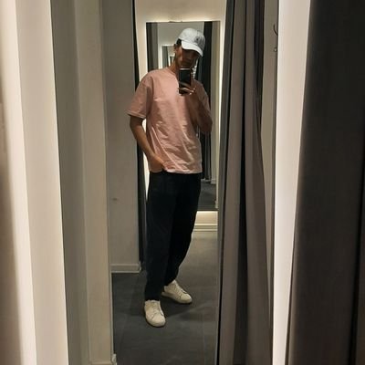 koohofficial's profile picture. 🐋
Great Whale