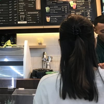 maghcronis's profile picture. 