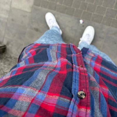 NotMirroy's profile picture. Just simple man looking for cool info