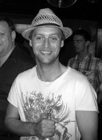 DirtyLittleF's profile picture. A wannabe, should have been, almost was but still trying to be... LFC, Cars Tech Sports Women Poker in no particular order