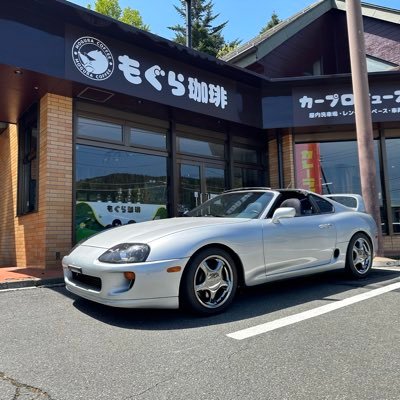 もぐら珈琲とカープロデュースオリイは同じ店舗で営業しております。レンタルスペース(オフ会会場等に)を行っております。貸し切りで小規模イベントなどご相談ください。もぐら珈琲でYouTube始めました!事前予約や連絡の無い団体利用(5台以上) は状況によりお断りする場合があります。住所は山梨県南都留郡鳴沢村4467-1 ☆
