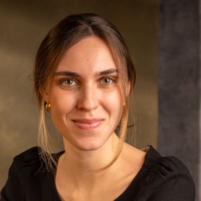 EdithRousselot's profile picture. Podcast Producer 🇺🇸🇬🇧🇫🇷 
The Times: The Story
The Financial Times:
The Economics Show with Soumaya Keynes & Hot Money