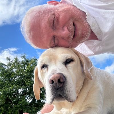 Svoboda slova neznamená právo lhát. Mi fido di te.