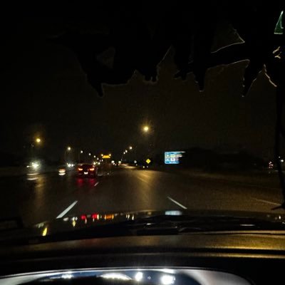 User099832's profile picture. .