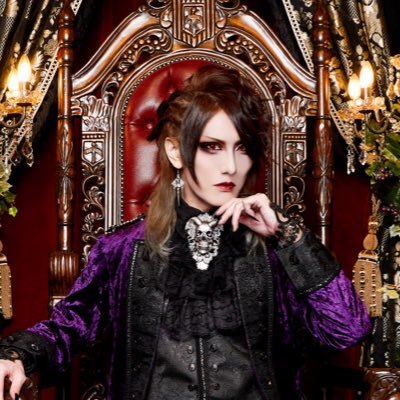劇的演説歌手。思想を語り、思想を歌い、必ずや理想を叶えん。下記リンクに出演日程、ハイライトに出演情報詳細掲載 次回出演→9/7渋谷CLUB ROSSO