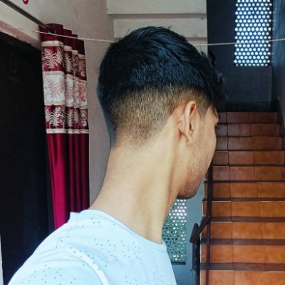 ftsomeshh's profile picture. Friends don't lie🫂