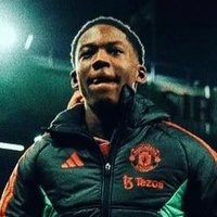 BuzzinGRed (@malacians) 's Twitter Profile