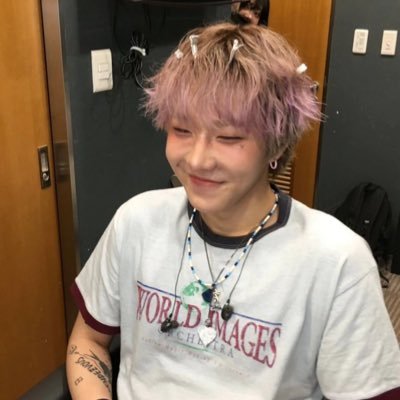 beolove0409's profile picture. 