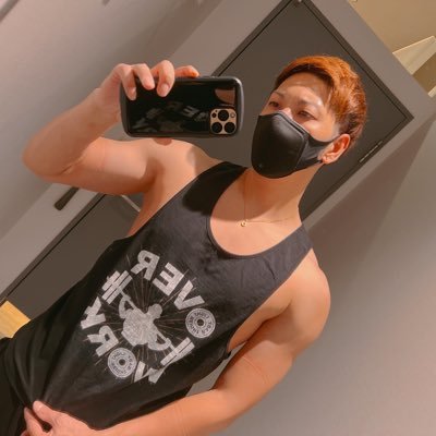 最近の趣味は筋トレです！業者以外気軽にフォローお願いします♫気になったらイイネしちゃいます！人見知り過ぎて自分から絡みに行けませんw