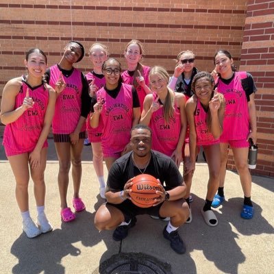 I believe in One God. Love my shorties 💙 !!! follow my IG CoachTez_24❗️love you Dad Rest IN Love 🕊️💙 Coach for Earl Watson Academy (EWA) BE A BELIEVER