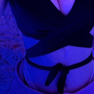Reine Sofia | Venez privé pour les tarifs 💕📩 mon compte est suspendu avec 24 000 abonnés de perdu @Sofia_Rud_ ..