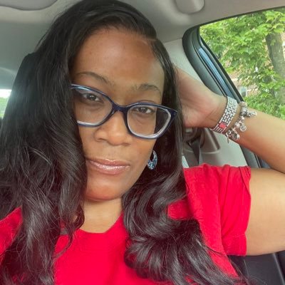 MzNellyBellz's profile picture. An Introverted Artistic Audiophile #RIPDad #RIPmy2littleones #DukeNation