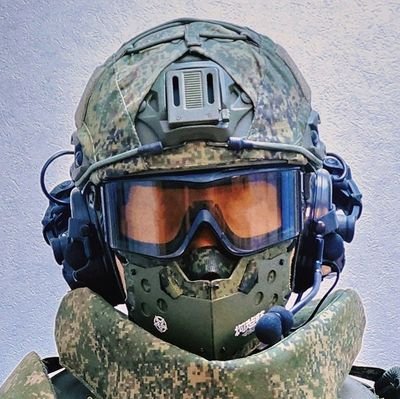 趣味アカ:デジタルフローラ迷彩に魅了され、服や小物類をコツコツ集めてます!よろしくお願いします(/--)/デジフロ、サバゲー関連のアカウント様、よろしくお願いします😉
