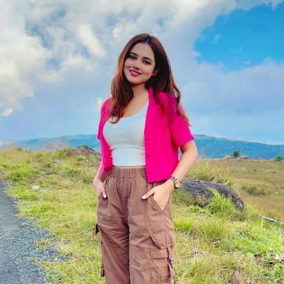 suhasmita11's profile picture. PROUD TO BE A BANGALI❤️🥰