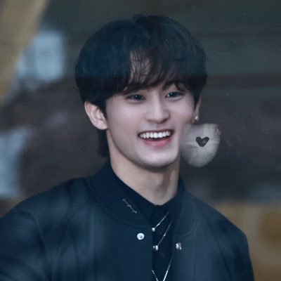 ults: rv & dreamies ☁︎ for the strongest duo #bentaniriv #thankyri new obsession—byeon wooseok
