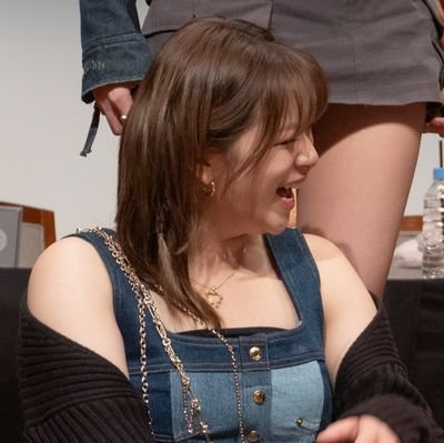 Carol, she/her, onceã// escrevendo umas estória meia boca aí. JeongHyo utted/OT9 na veia, solo stan na cadeia