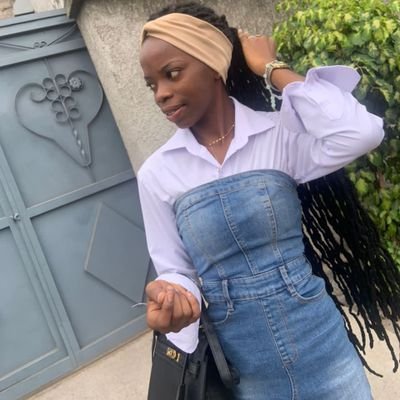 KimbwaVictorine's profile picture. 