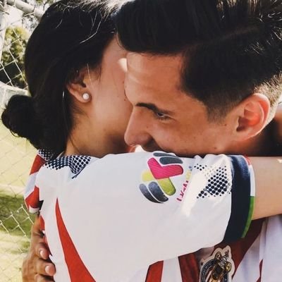 sabyywinter's profile picture. 'Can't take my eyes off you, na na na na na na'.                 

De Guadalajara para el mundo!💭