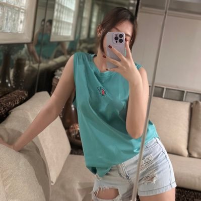 daviedibs's profile picture. 