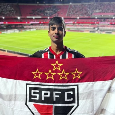 EduEscobar1000's profile picture. os loucos românticos sempre riem por último