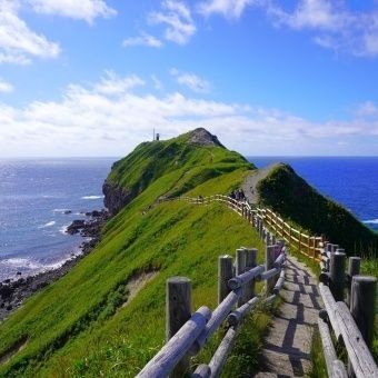 ほぼテニス垢。あと2年でベテランJOP出場できるレベルになるのが目標。 シングルスメイン。片手バック。 好きなプレーヤー:フェデラー、バーディー、ディミトロフ、エバンズ、白石光、佐藤翔吾。 ラケット:shift99→RF01