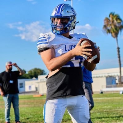 25La Jolla Country Day School |RG/C| 6ft | 250 lbs| 3.98 cumulative gpa| High Honor Role| phone: 858-401-2193| zacharydorros57@gmail.com| NCAA ID: 2402211594