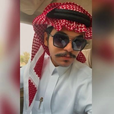 خريج إذاعة وتلفاز