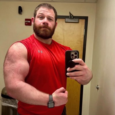 I'm a simplistic man with a Good sense of Humor, A Loving, Caring, romantic looking for a sugar baby who I can talkto and I will help you financially