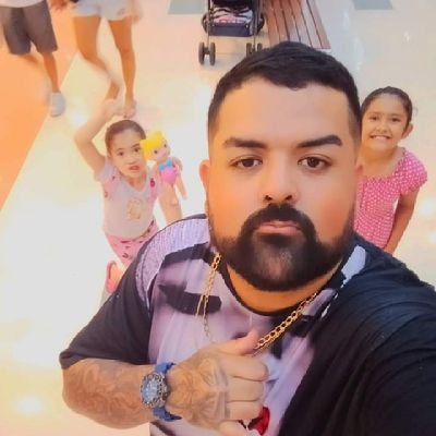 FelipeOlara's profile picture. PERFIL DE DENUNCIAR 

CONTRA A FAMILIA LIMA E O PROGRAMADOR DE T.I DIOGO MANGANELLI 

PODENDO SOMENTE USAR SITES DE NAMORO E COISAS FÚTIL , E O RESTO ROUBADO